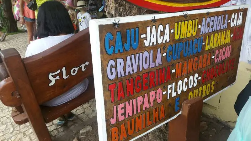 glaces aux parfums de fruits tropicaux